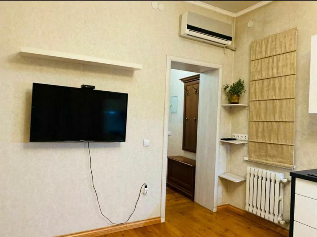 Бульвар Эркиндик74 Bisjkek Buitenkant foto