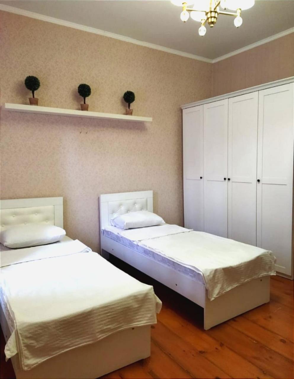 Бульвар Эркиндик74 Bisjkek Kamer foto